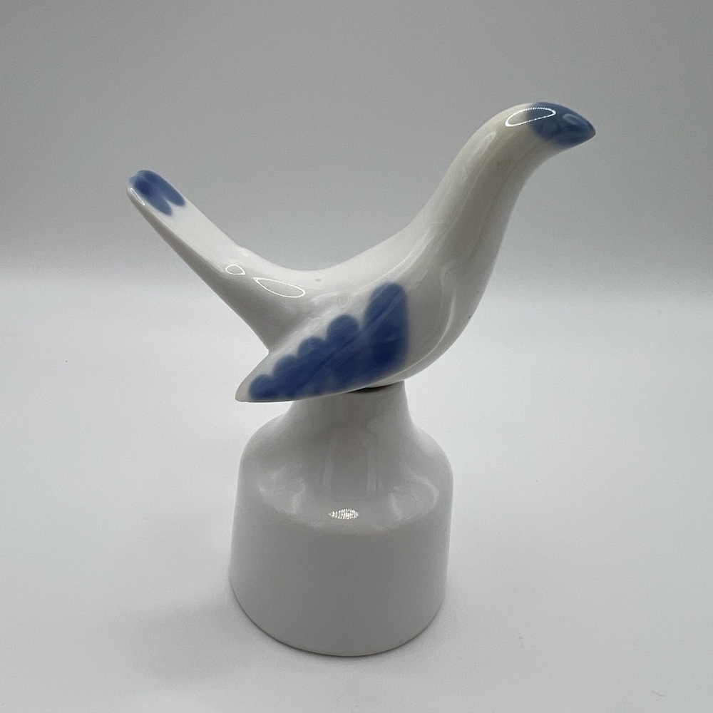 Royal Worcester Vintage Blue & White Bird China Porcelain Pie Funnel 1950 Englan